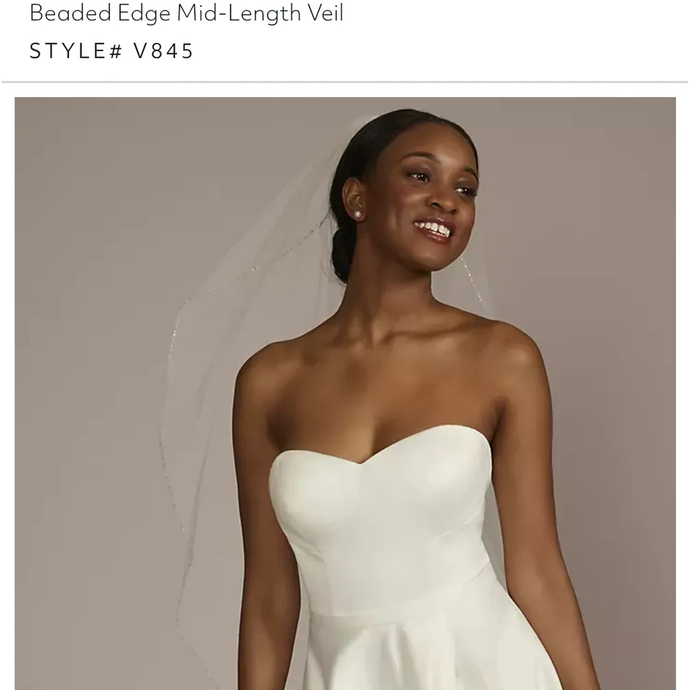 David's Bridal Ivory Beaded Edge Mid-Length Veil - Picture 3 of 7